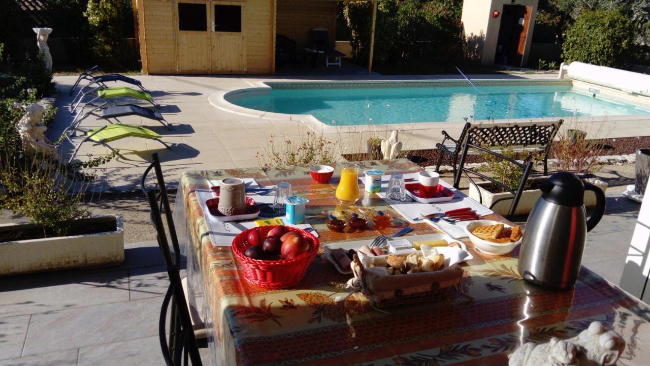 L'Oustau Bonur Bed and Breakfast Bourg-Saint-Andéol Exteriör bild